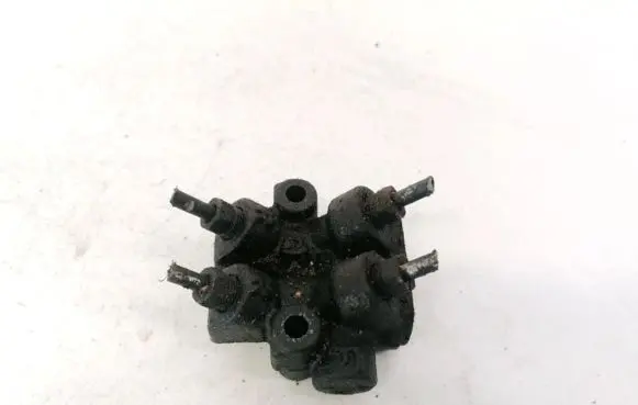 Toyota RAV 4 (XA30) Air suspension compressor 