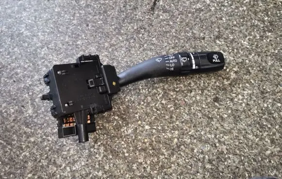 KIA Magentis Wiper control stalk