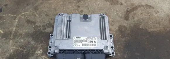 Peugeot 208 Engine control unit/module ECU 0281035332