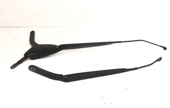 Front wiper blade arm
