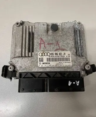 Audi A3 S3 8P Engine control unit/module 03G906021JH 0281013608