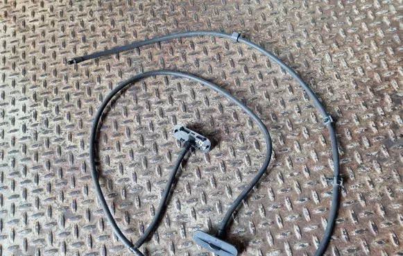 Opel Astra K Windshield washer spray nozzle 13390451