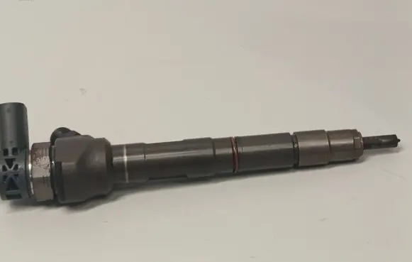 Skoda Octavia Mk3 (5E) Fuel injector 04L130277AK 0445100475
