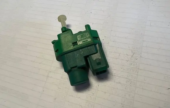 Ford Mondeo Mk III Brake pedal sensor switch 94BB9C872AC