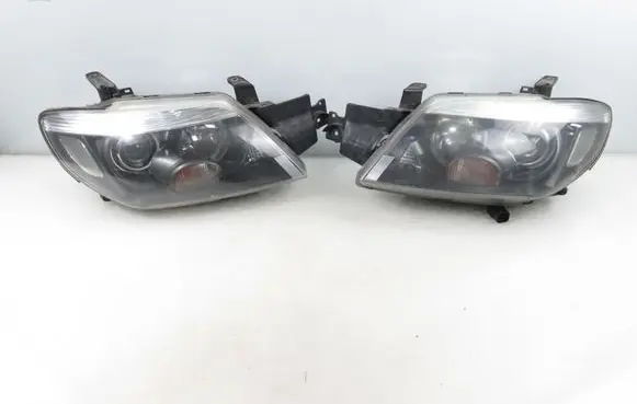 Mitsubishi Outlander Headlights/headlamps set 