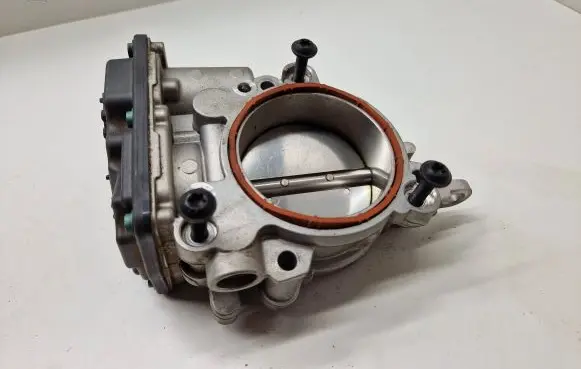 BMW X3 G01 Electric throttle body valve 8601651