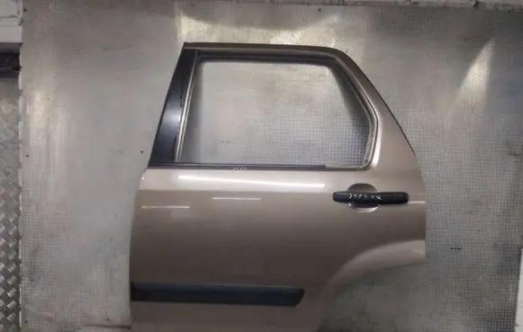 Honda CR-V Rear door