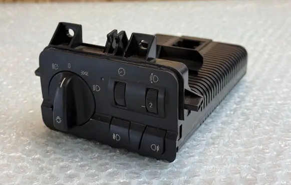 BMW 3 E46 Light module LCM 6919831