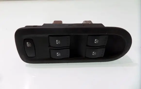 Renault Scenic II - Grand scenic II Electric window control switch 025330 156018070C