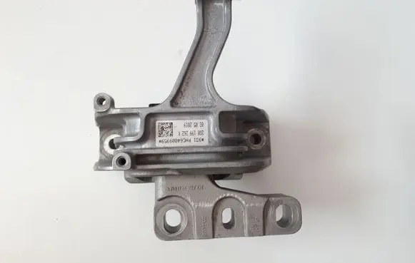 Seat Arona Engine mount bracket 2Q0199262K