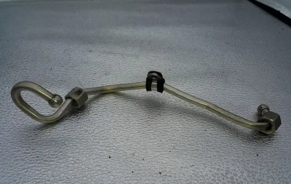 Volkswagen Tiguan Fuel main line pipe 06J127501F