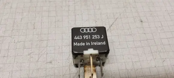 Audi A6 S6 C4 4A Other relay 443951253J 899511000