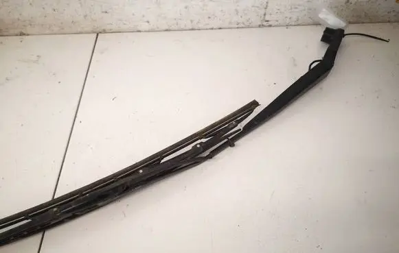 Dodge Magnum Front wiper blade arm 