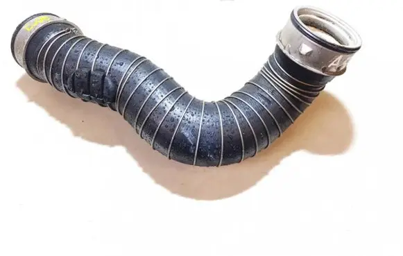 Intercooler hose/pipe
