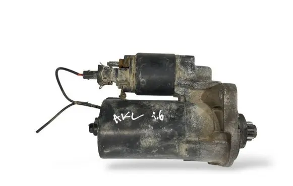 Volkswagen Golf IV Starter motor 020911023F 0001121006