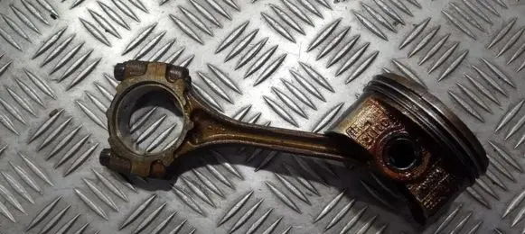 Toyota Prius (XW20) Piston with connecting rod
