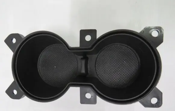 KIA Sportage Cup holder front 
