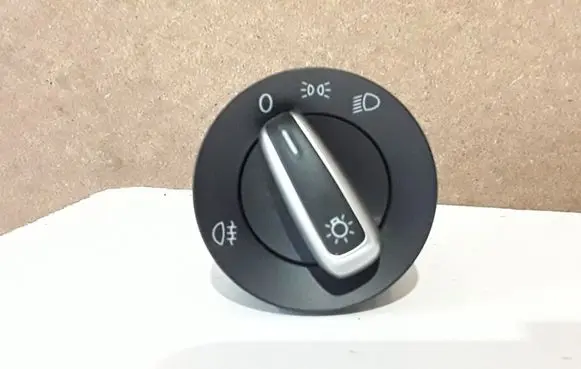 Volkswagen Golf VI Light switch 3C8941431B