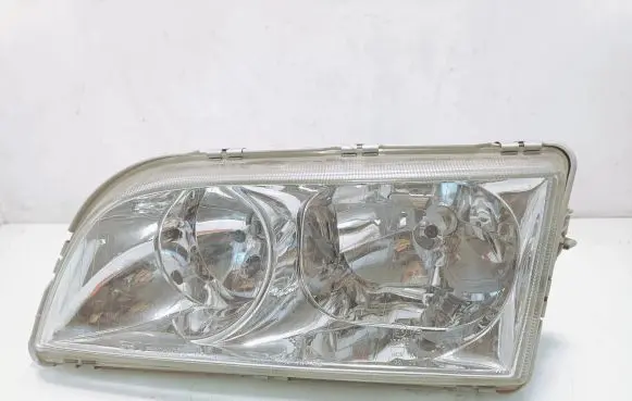 Volvo S40, V40 Headlight/headlamp 20A272B