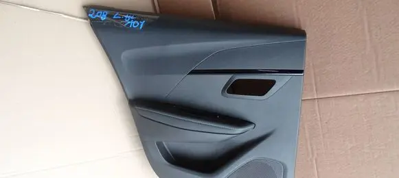 Peugeot 208 II Rear door card panel trim 