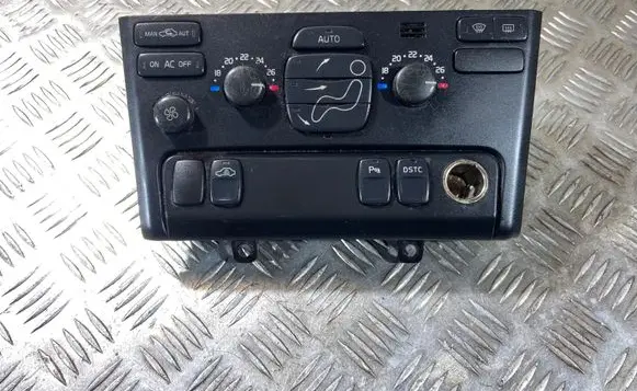 Volvo XC90 Climate control unit 8697137