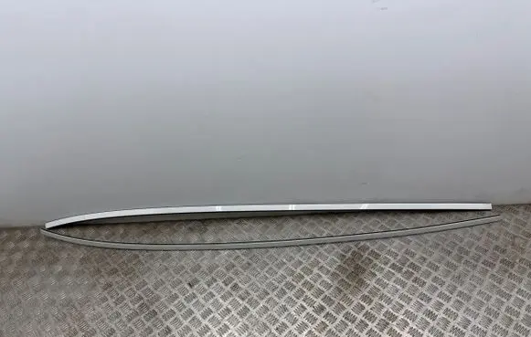 Roof trim bar molding cover
