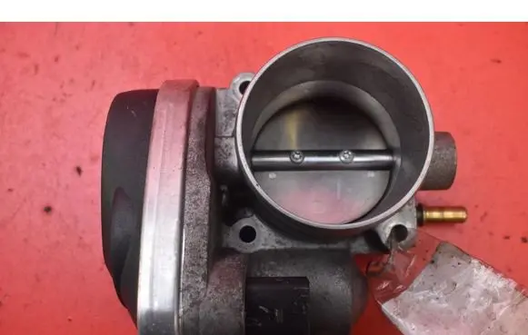 Renault Megane II Throttle body valve 8200190230