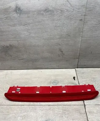 Volkswagen PASSAT B7 Third/center stoplight 1K6945097A S302 1744