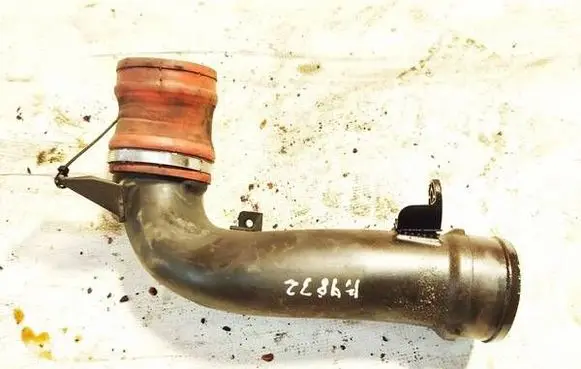Intercooler hose/pipe