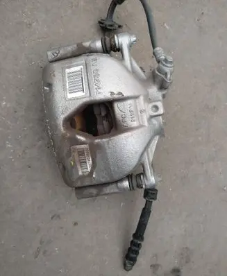 Peugeot 3008 II Front brake caliper 714750