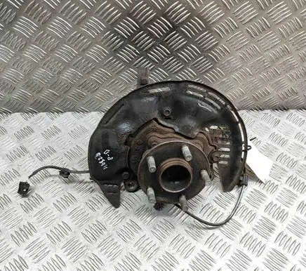 Toyota GT 86 Front wheel hub SU00300779 SU00300583