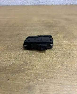 Mercedes-Benz C W204 Central locking switch button A2049058502 10023299