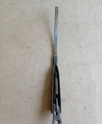 Opel Omega B2 Rear wiper blade arm 123332