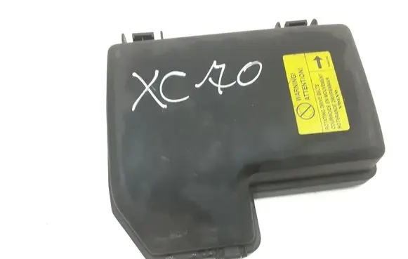 Volvo S60 Fuse box cover 8645259