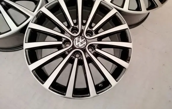 Volkswagen Transporter - Caravelle T6 R18 alloy rim 7E0601025D