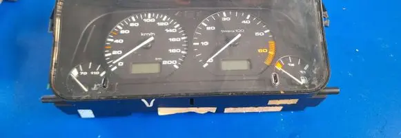 Seat Ibiza II (6k) Speedometer (instrument cluster) 87001323