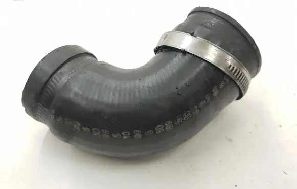 BMW 5 E39 Intercooler hose/pipe 2248622