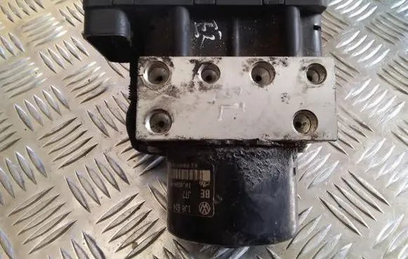 Volkswagen Golf IV ABS Pump 1J0907379P 1J0614117D 10020402074