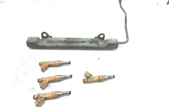 Toyota Prius (XW30) Fuel injector 2325037010