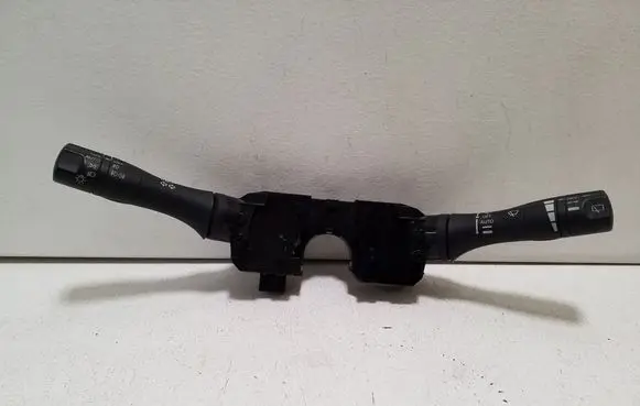 Wiper turn signal indicator stalk/switch