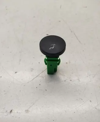 Nissan Qashqai Passenger airbag on/off switch 27562