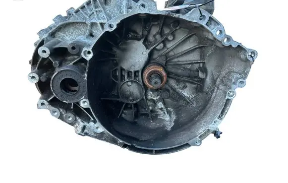 Manual 5 speed gearbox