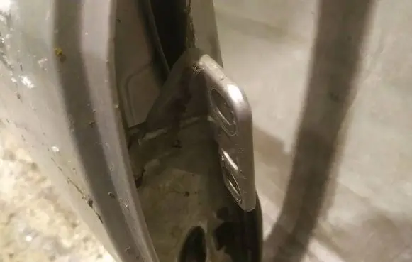 Mercedes-Benz E W211 Rear door lower hinge 