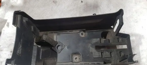 Opel Insignia A Battery tray 13310741