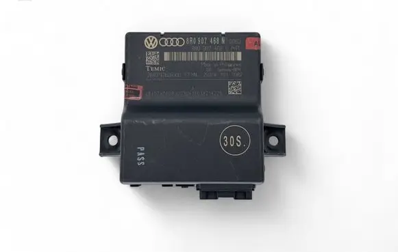 Audi A5 8T 8F Gateway control module 8R0907468N 8R0907468C 2840747608300