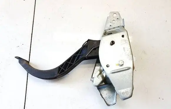 Opel Astra G Clutch pedal 