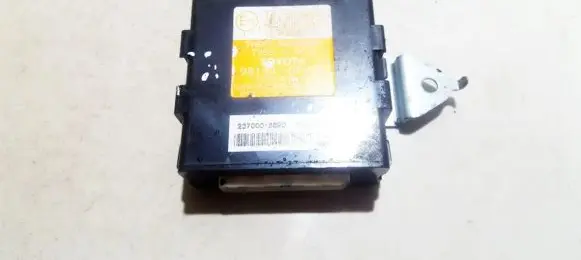 Toyota Corolla Verso AR10 Alarm control unit/module 081900f810 10020974