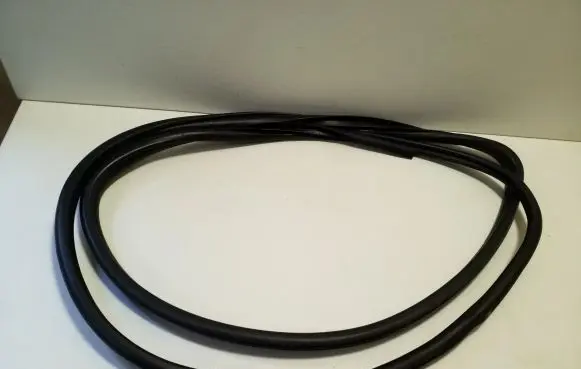 Lexus RX 330 - 350 - 400H Front door rubber seal