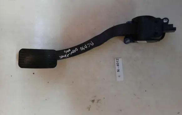 Citroen C4 Grand Picasso Accelerator throttle pedal F00C3E2084