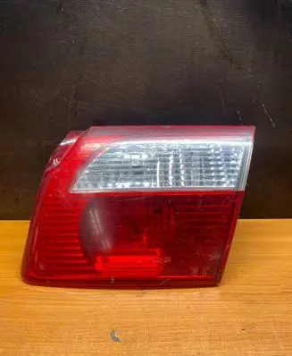 Tailgate rear/tail lights